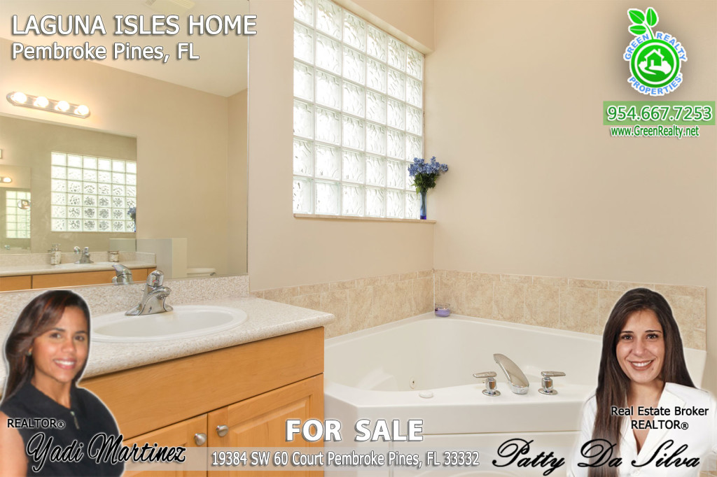 Pembroke-pines-laguna-isles-home-for-sale-by-green-realty-properties-17