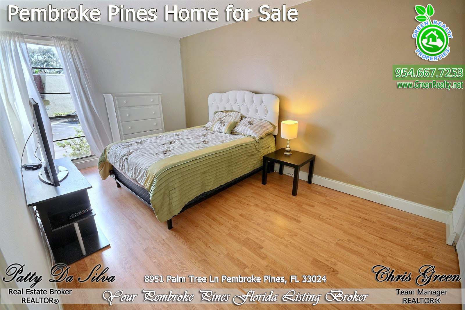 Pembroke Pines Homes For Sale - 8951 Palm Tree Lane (23)